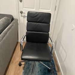 Living Spaces Desk Chair 
