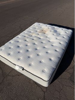 Free Queen mattress