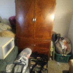 Beautiful Two Drawer Standing Wardrobe Flash On Wire