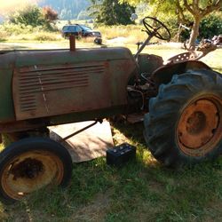 CLHVER Tractor Not Sure How Old