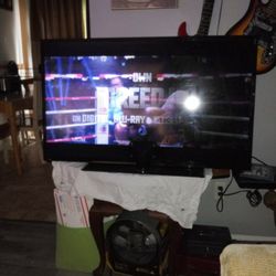 42 Inch Sanyo Tv With New Hdmi Cable And Panosonic Blu Ray Player With 3d Capability Usb And Sd Card And Dolby Surround And Hd