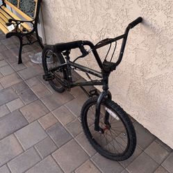 Mongoose, BMX, bike 20 inch. Needs TLC  Non Working. 