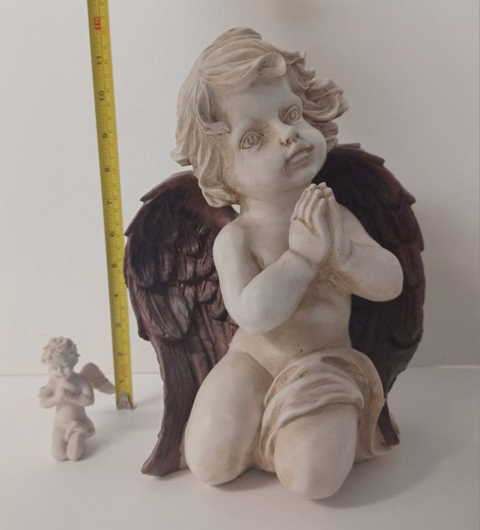 Two Kneeling Sitting Praying Cherub Angels