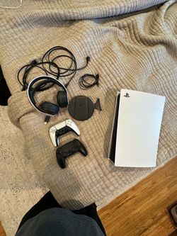 PlayStation 5 Digital Edition Bundle
