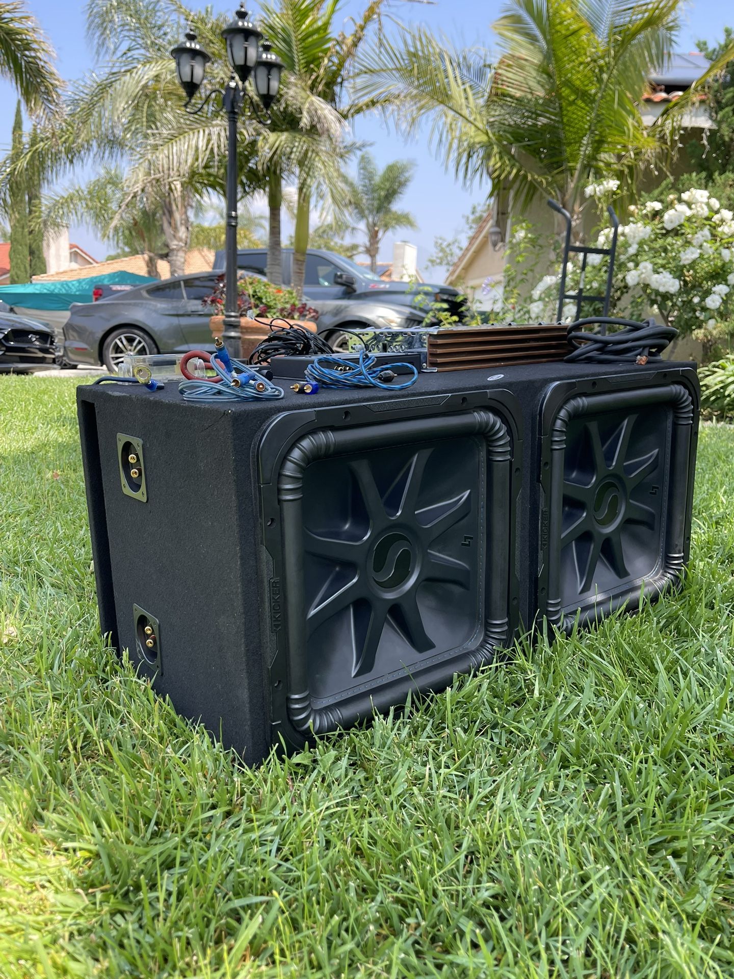 Kicker L7 15 inch Subwoofers System With Hifonics Brutus 2000W Amp and The Epicenter