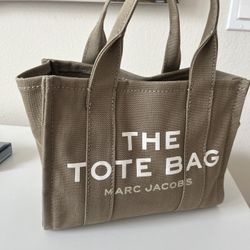 Marc Jacob’s Tote Bag (Small) 