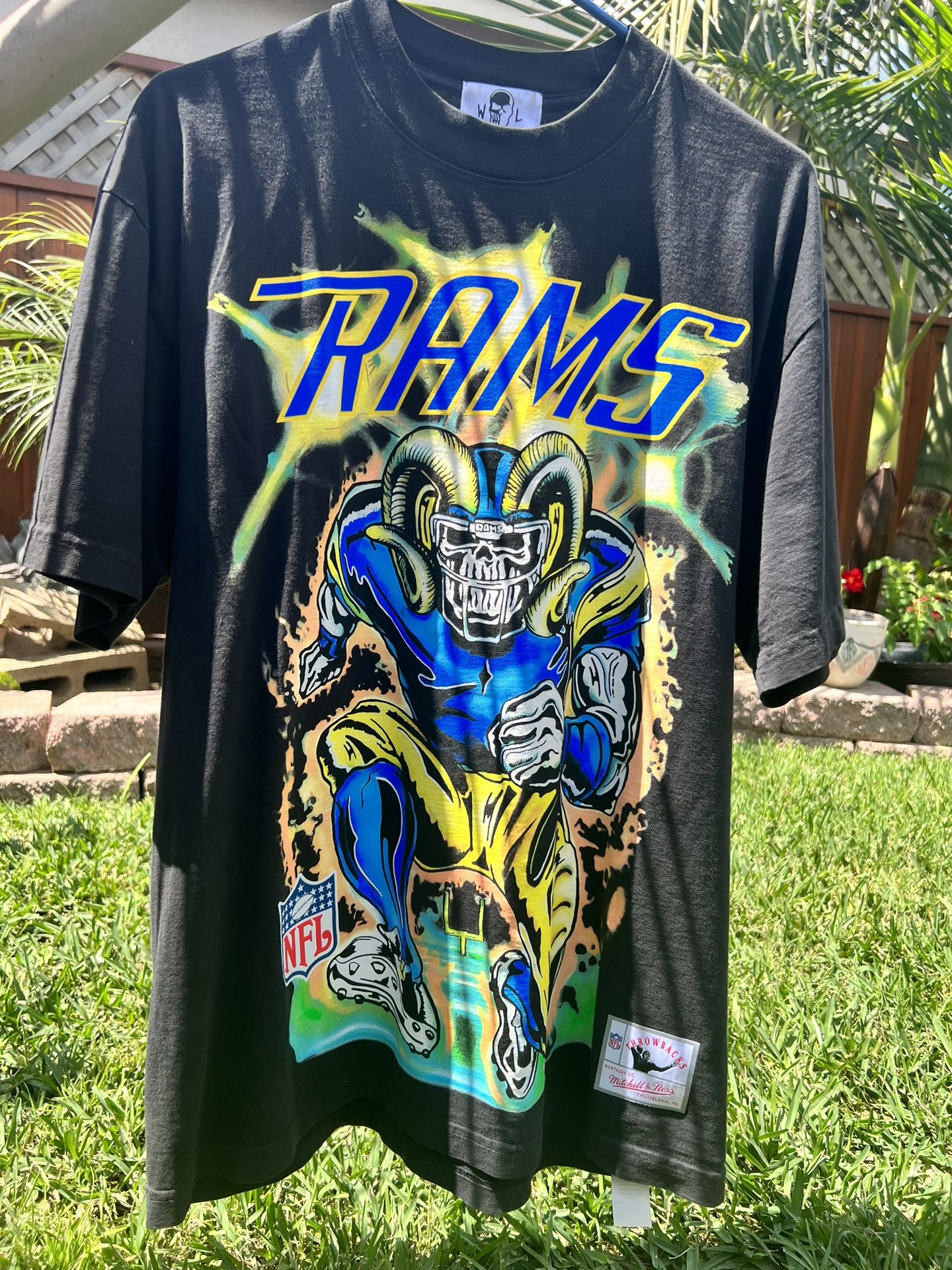 Men's Los Angeles Rams Mitchell & Ness x Warren Lotas Black NFL T-Shirt for  Sale in Whittier, CA - OfferUp