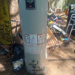 40 Gallon Gas Water Heater 