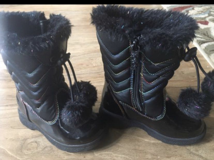 Little Girls rain or snow boots size 8