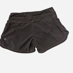 Lululemon Women's Black Shorts Size 2
