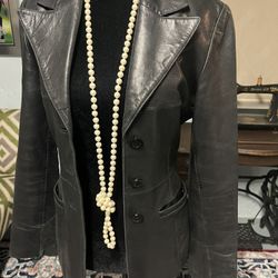 Beautiful 💯 % Genuine Leather XS Bebe Women’s jacket 