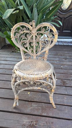 Vintage Heart Back Wicker/Rattan Child's Chair – Boho Decor