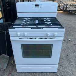 MAYTAG GAS STOVE