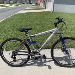 Triax Aluminum Bike 26 In Mountain Bike 7 speed