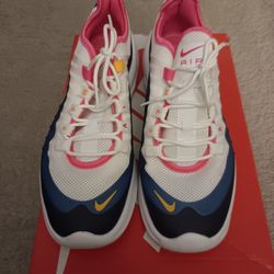 Women's Nike Air Max Axis 