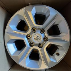 OEM Toyota 4Runner Wheels: Set of 4, 17x7, Silver, Center Caps & Lug Nuts