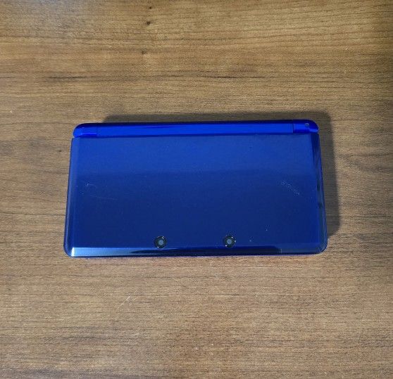 Purple Nintendo 3DS Console