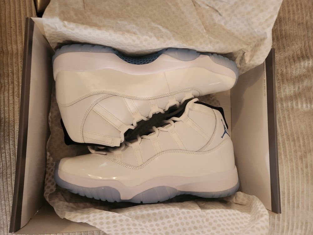 Mens Jordan 11 Ice Blue
