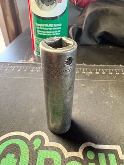 Snap on socket