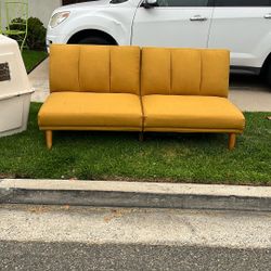 Futon, I Have Both The Arms
