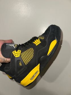 Air Jordan 4 Retro Thunder Black Yellow