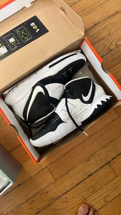 Nike Kyrie 6 Team Black White SIZE 10.5