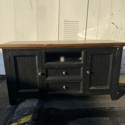 SOLID WOOD TV STAND 