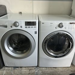 LG Washer And Dryer Set 