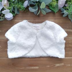 3T WHITE FAUX FUR SHORT SLEEVE SHRUG