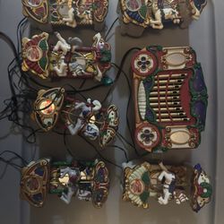 Mr Christmas Holiday Carousel 