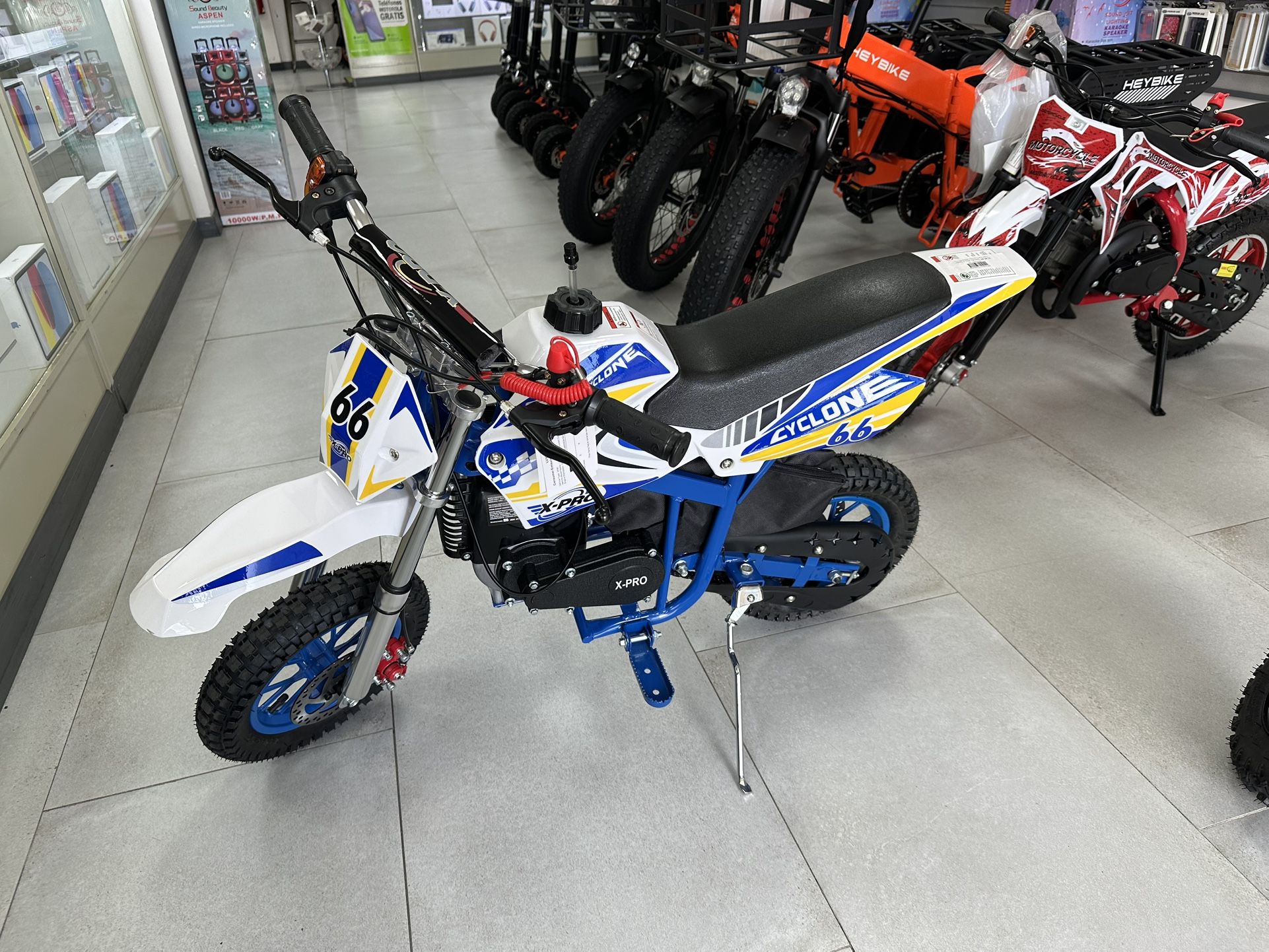Cyclone 40cc 4 Stroke Dirt Bike for Kids! Finance For $50 Down Payment!!
