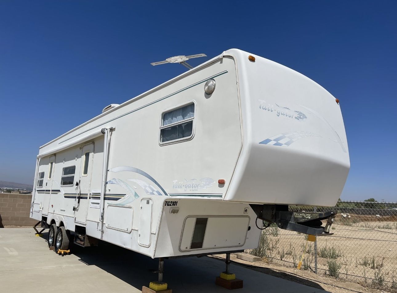 2003 Keystone Tailgator
