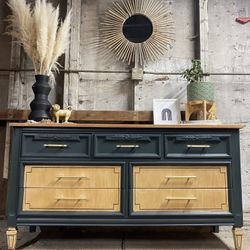 !!SOLD!! Original Mid Century Dresser 😍