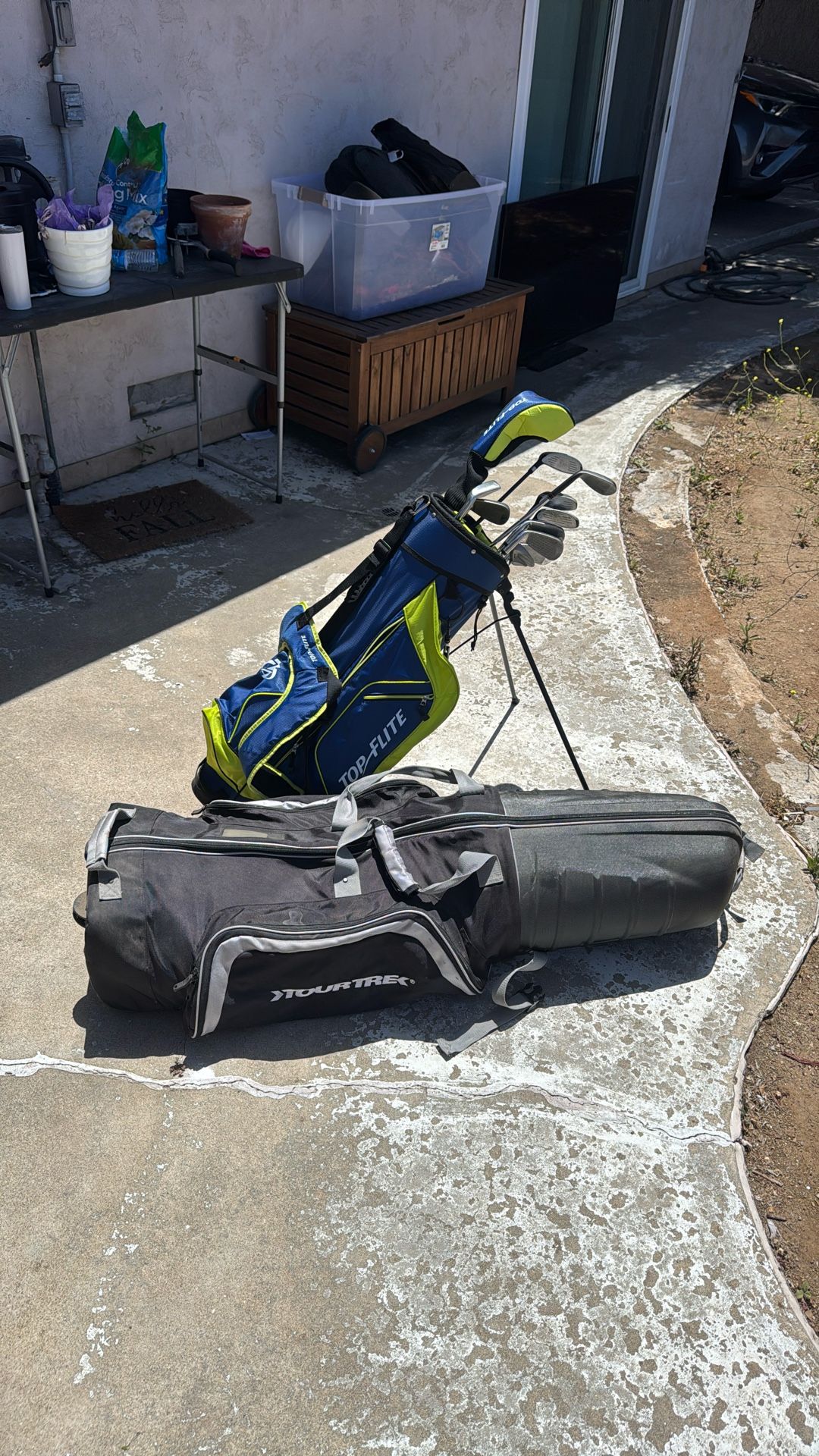 Top Flite Golf Club Set + TourTrek Hard Travel Case + Extras