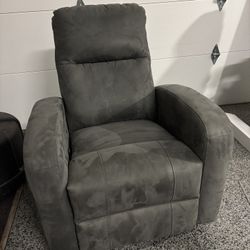 Signature Home Furnishings Gray Recliner – Costco