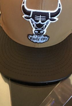 Leather Chicago Bull snap back