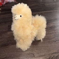 large alpaca fur plushy