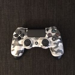 PlayStation 4 Controller 