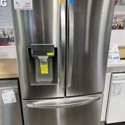 36" 3-door French Door • 27.9 cu.ft. Total Capacity • 18.6 Fresh Food Capacity • 9.3 cu.ft. Freezer Capacity Fingerprint and Smudge Resistan . nish Sm