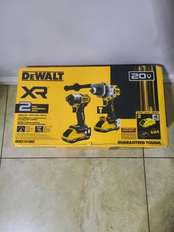 DeWalt 20V XR Hammer Drill & Impact Driver Combo Kit