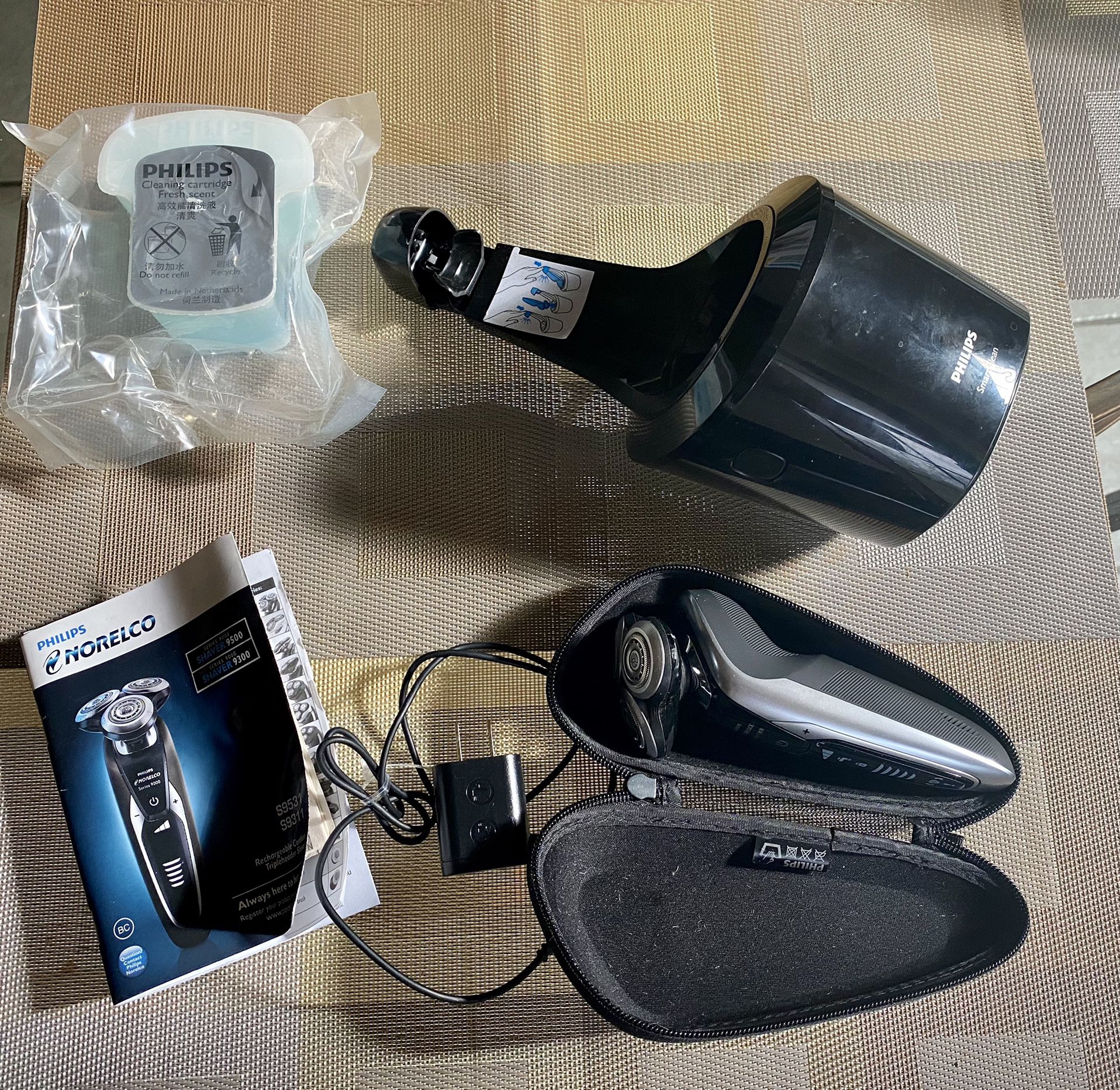 Philips series 9000 Shaver/ SmartClean System/ Cleaning Cartridge