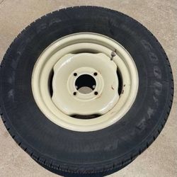 Trailer Axle With 2 Tires
