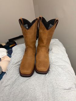 Brand new Dan Post Boots size 9