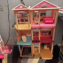 Barbie Doll House 
