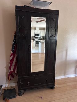 Armoire closet chest