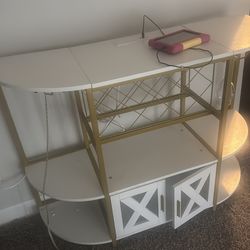 Chargeable Bar table