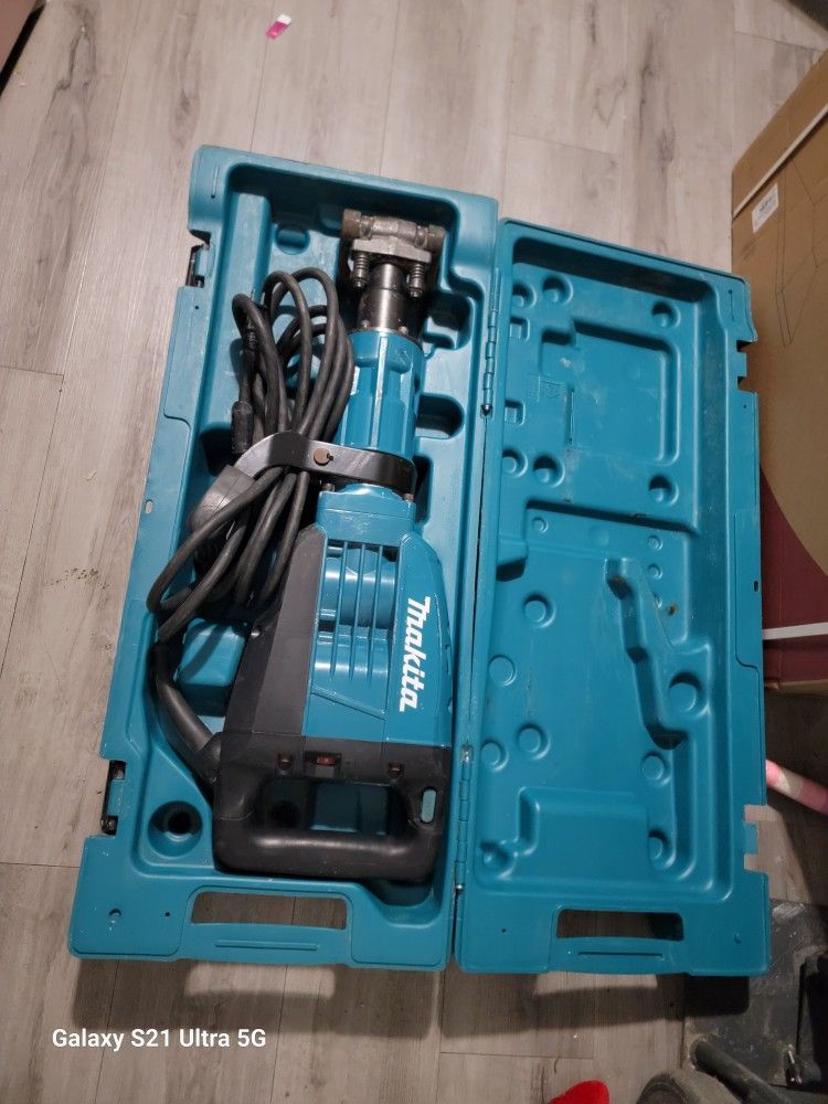 Makita Jack Hammer
