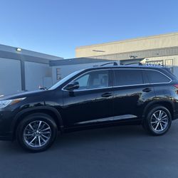 2017 HIGHLANDER XLE SPORT $22.995