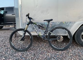 Pivot Mach 5.7 Carbon 26” X Small