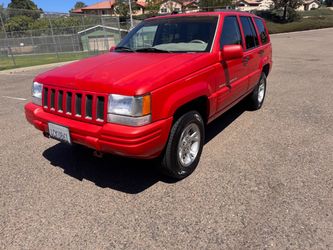 Jeep Grand Cherokee 4x4 SUV Red
